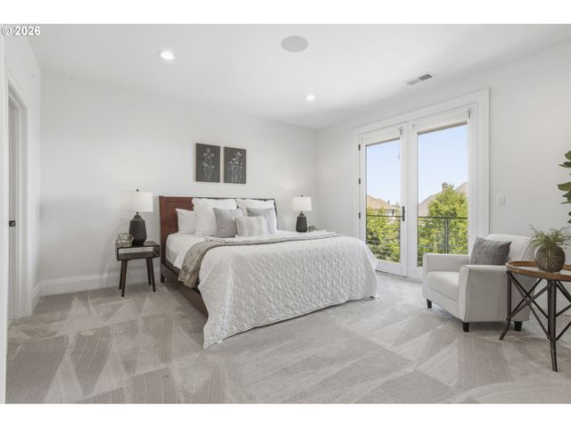 18165 Sw SIENA Dr, Lake Oswego, OR 97034