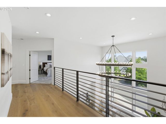 18165 Sw SIENA Dr, Lake Oswego, OR 97034