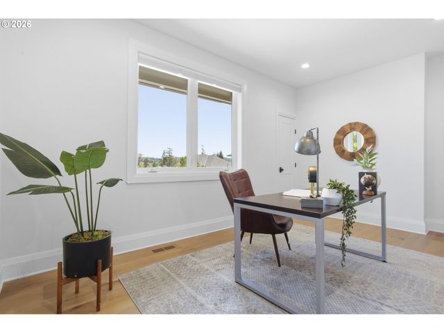 18165 Sw SIENA Dr, Lake Oswego, OR 97034