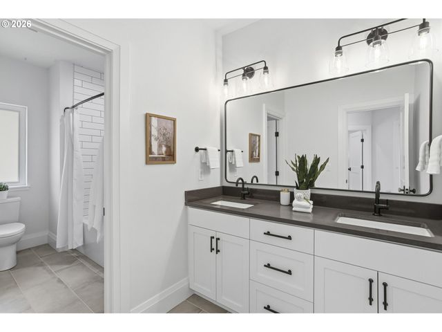 18165 Sw SIENA Dr, Lake Oswego, OR 97034