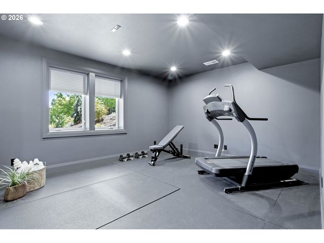 18165 Sw SIENA Dr, Lake Oswego, OR 97034