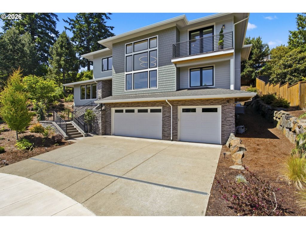 18165 Sw SIENA Dr, Lake Oswego, OR 97034