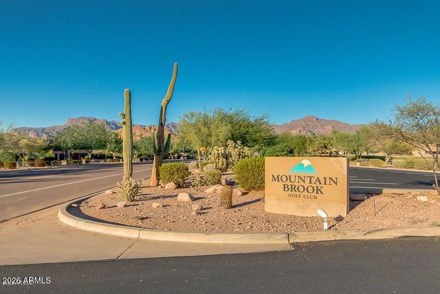 6329 S SANDTRAP Drive, Gold Canyon, AZ 85118