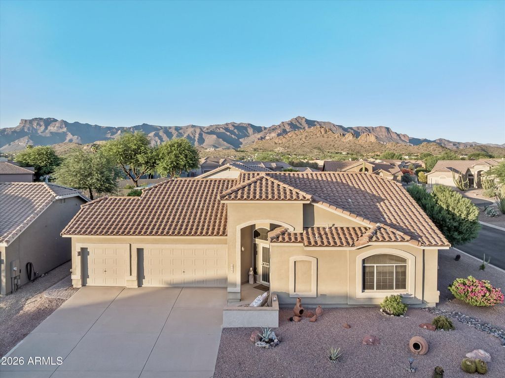 6329 S SANDTRAP Drive, Gold Canyon, AZ 85118