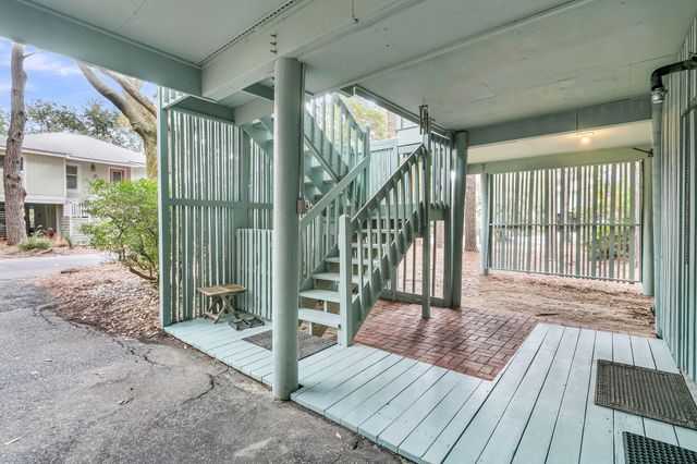 38 Twin Oaks Lane, Isle Of Palms, SC 29451