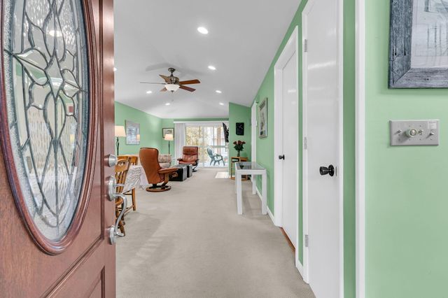 38 Twin Oaks Lane, Isle Of Palms, SC 29451