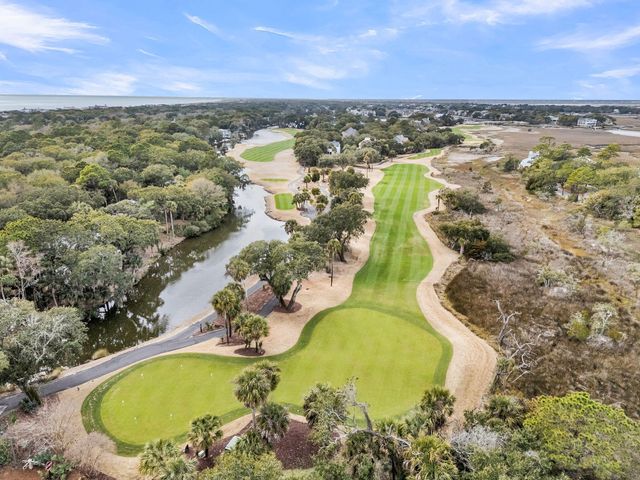 38 Twin Oaks Lane, Isle Of Palms, SC 29451