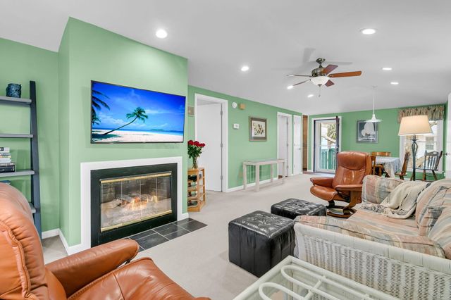 38 Twin Oaks Lane, Isle Of Palms, SC 29451