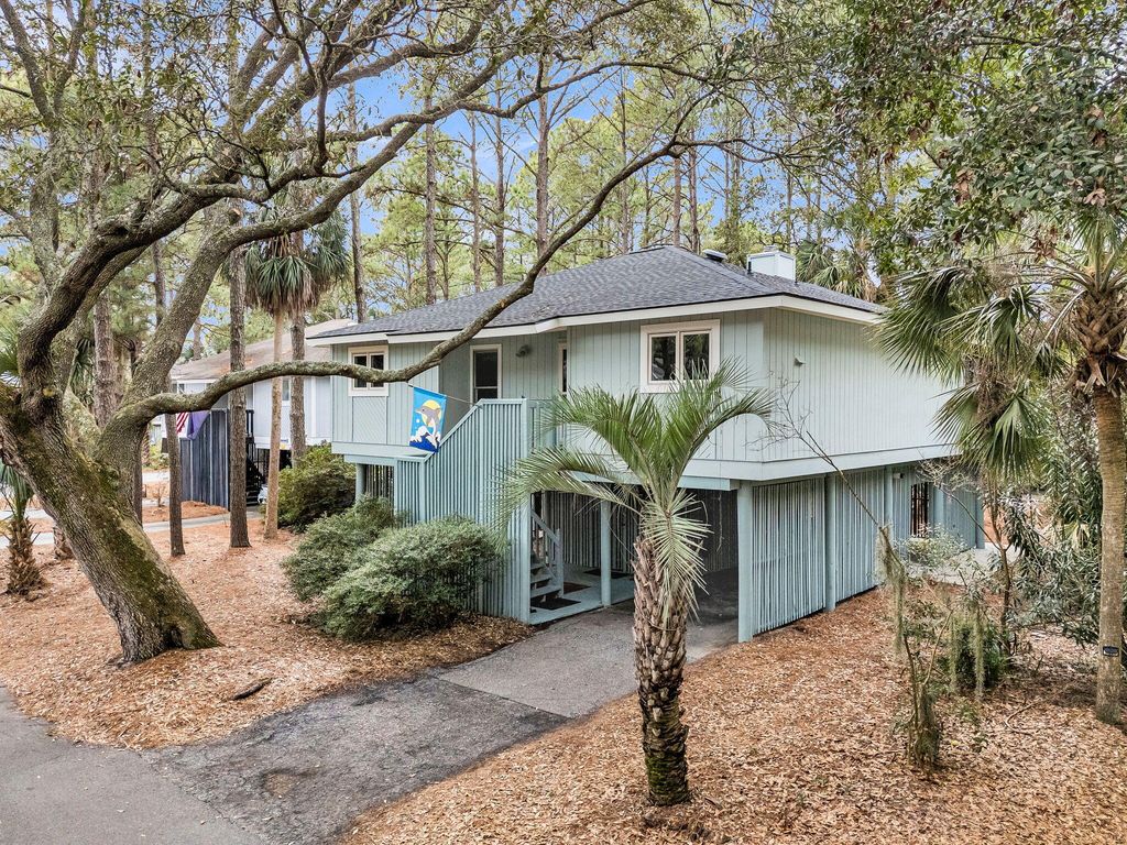 Image 1 of property listing at 38 Twin Oaks Lane, Isle Of Palms, SC 29451