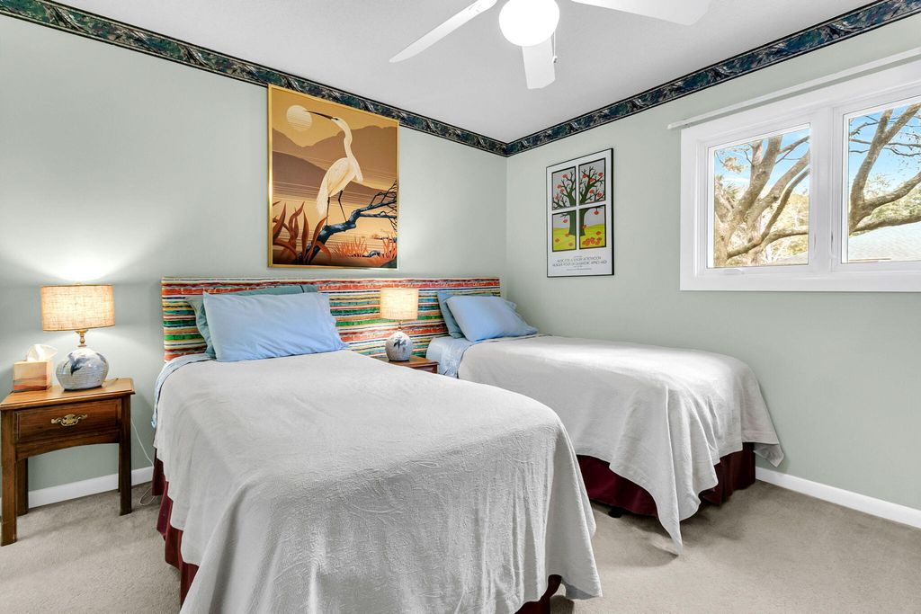 Image 20 of property listing at 38 Twin Oaks Lane, Isle Of Palms, SC 29451