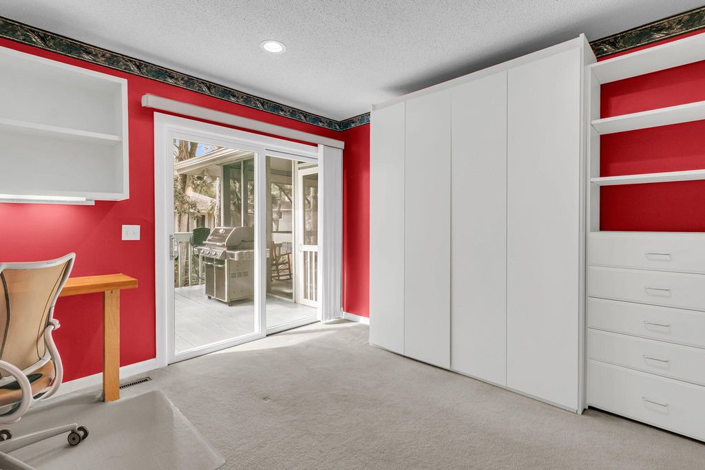 Image 23 of property listing at 38 Twin Oaks Lane, Isle Of Palms, SC 29451