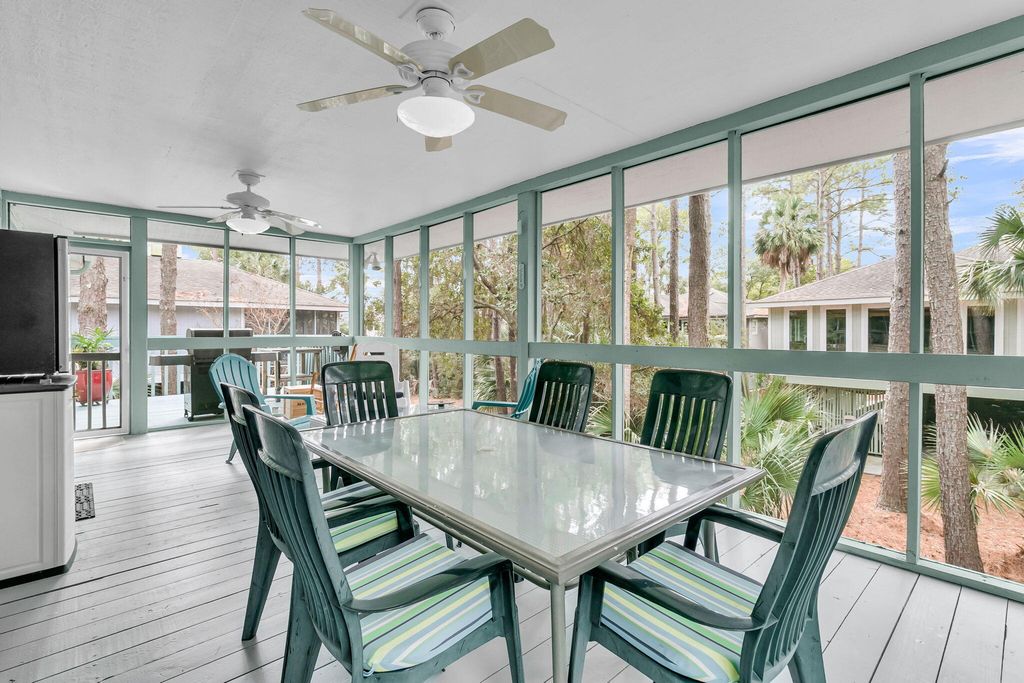 Image 27 of property listing at 38 Twin Oaks Lane, Isle Of Palms, SC 29451