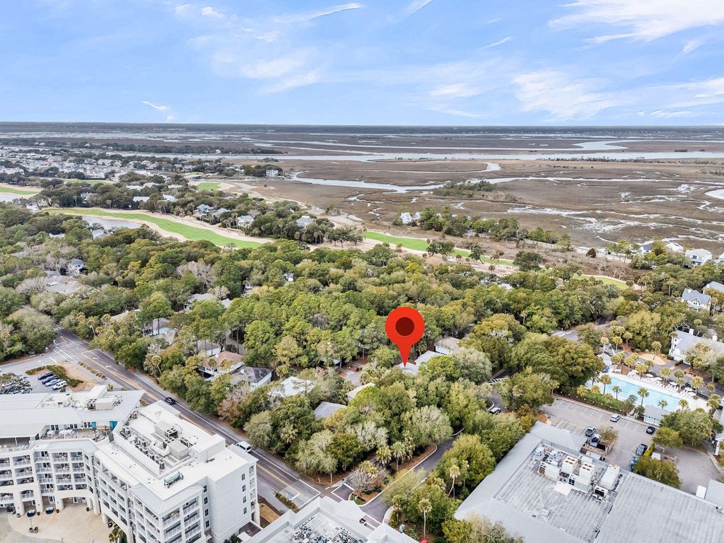 Image 48 of property listing at 38 Twin Oaks Lane, Isle Of Palms, SC 29451