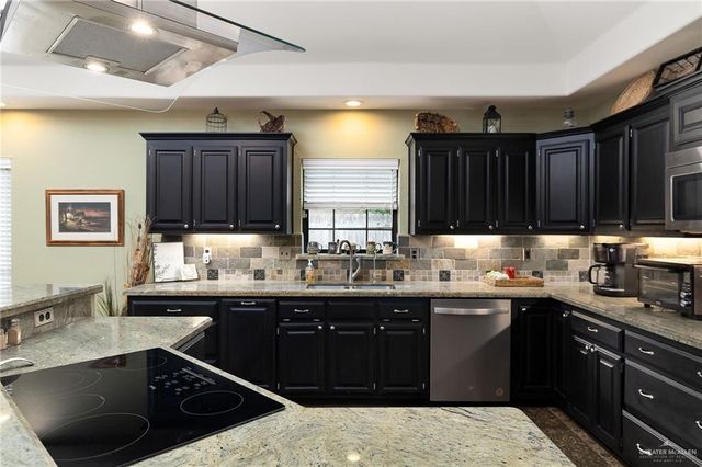 6906 N 1st Lane, Mcallen, TX 78504