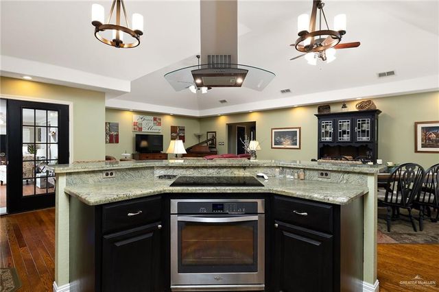 6906 N 1st Lane, Mcallen, TX 78504