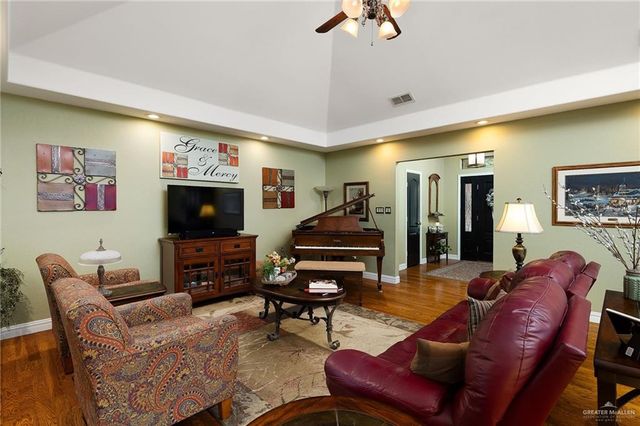6906 N 1st Lane, Mcallen, TX 78504