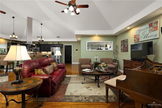 6906 N 1st Lane, Mcallen, TX 78504