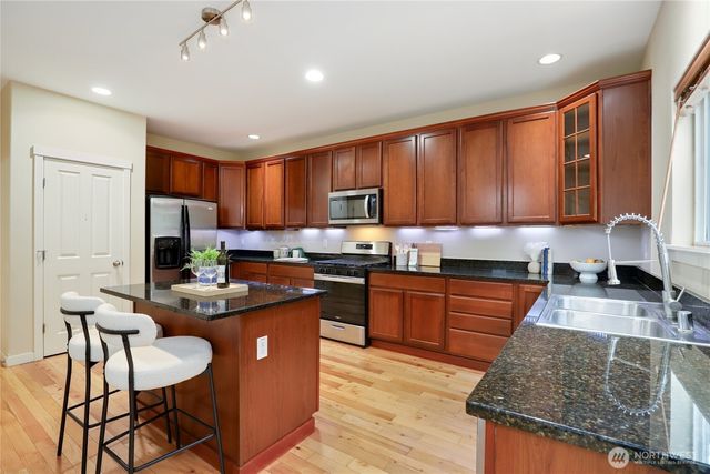 27742 257th Avenue SE, Maple Valley, WA 98038