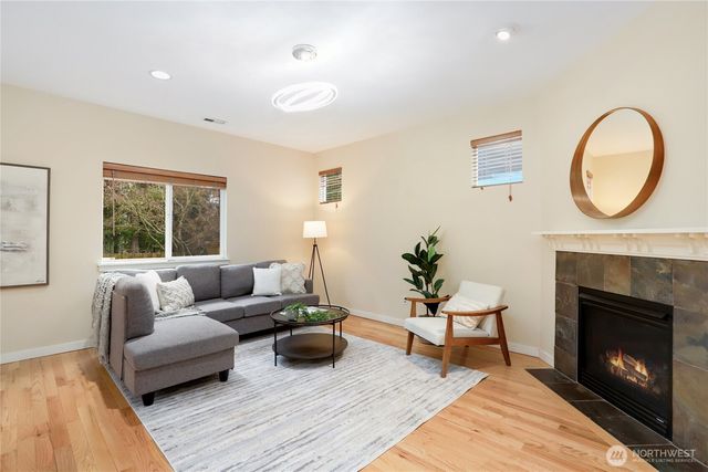 27742 257th Avenue SE, Maple Valley, WA 98038