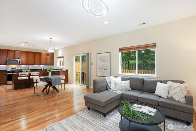 27742 257th Avenue SE, Maple Valley, WA 98038