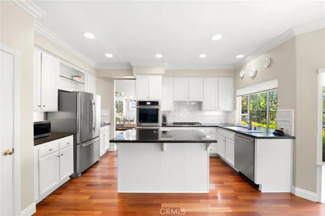 28561 Camelback, Trabuco Canyon, CA 92679