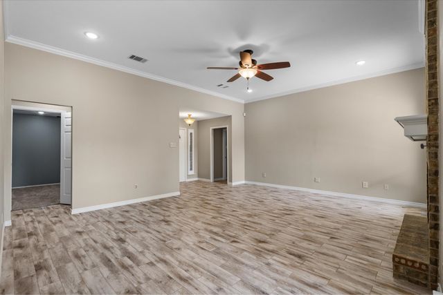 152 Buffalo Creek Drive, Crandall, TX 75114