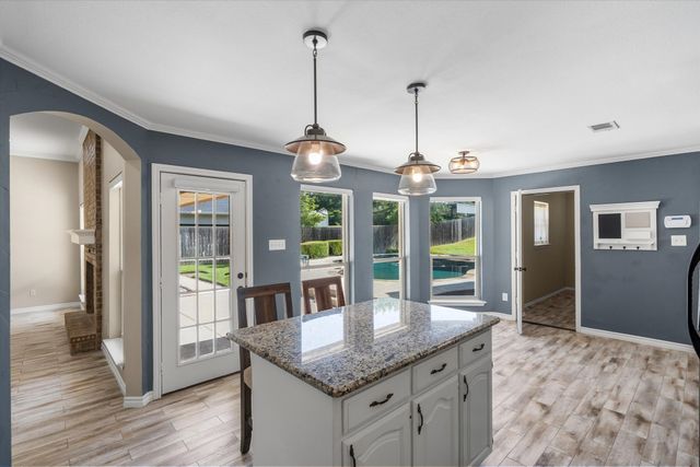 152 Buffalo Creek Drive, Crandall, TX 75114