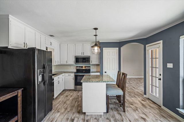 152 Buffalo Creek Drive, Crandall, TX 75114
