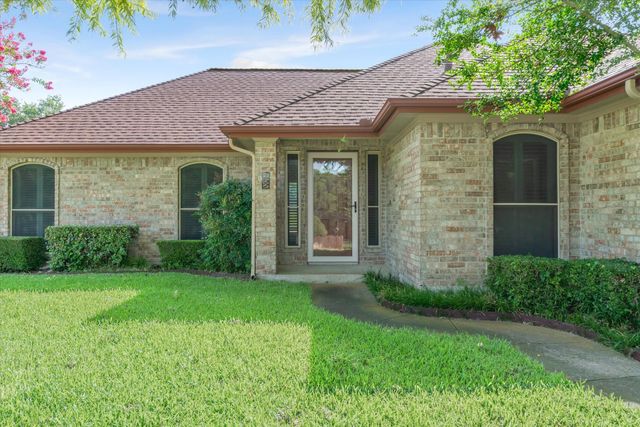 152 Buffalo Creek Drive, Crandall, TX 75114