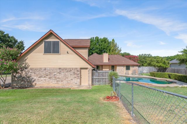 152 Buffalo Creek Drive, Crandall, TX 75114