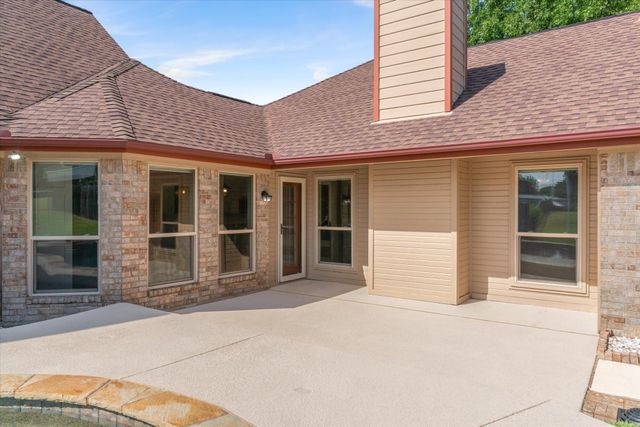 152 Buffalo Creek Drive, Crandall, TX 75114