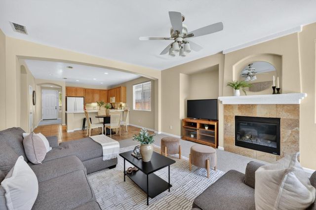 464 Sutherland Ranch Ln, Roseville, CA 95678