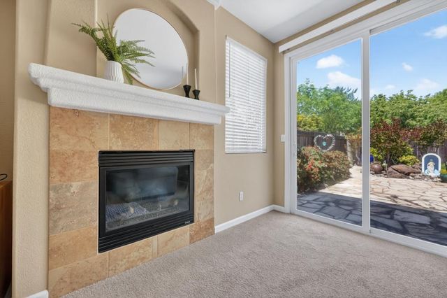 464 Sutherland Ranch Ln, Roseville, CA 95678