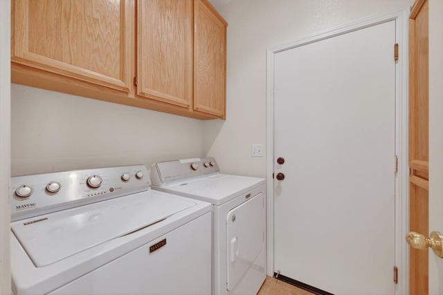 464 Sutherland Ranch Ln, Roseville, CA 95678