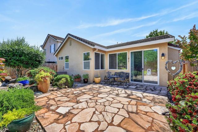 464 Sutherland Ranch Ln, Roseville, CA 95678