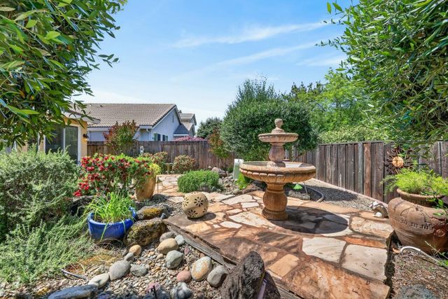 464 Sutherland Ranch Ln, Roseville, CA 95678
