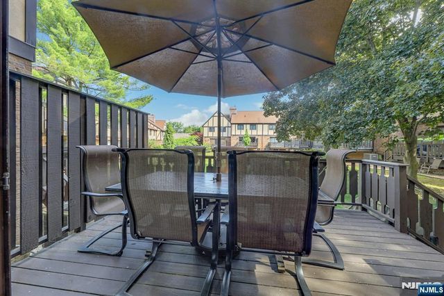 14 Chelsea Court, Ramsey, NJ 07446