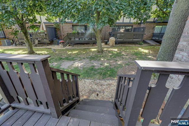 14 Chelsea Court, Ramsey, NJ 07446