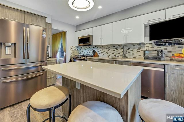 14 Chelsea Court, Ramsey, NJ 07446