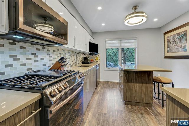 14 Chelsea Court, Ramsey, NJ 07446