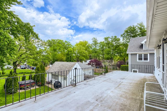 2152 W 107th Place, Chicago, IL 60643