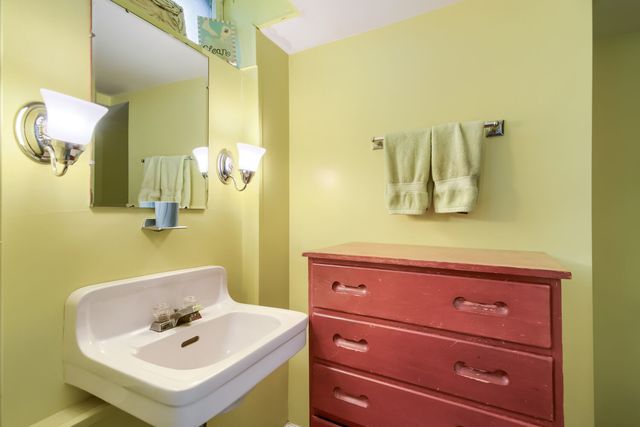 2152 W 107th Place, Chicago, IL 60643