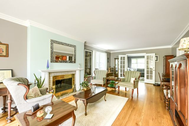 2152 W 107th Place, Chicago, IL 60643