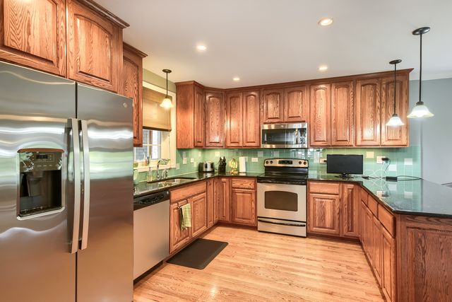 2152 W 107th Place, Chicago, IL 60643