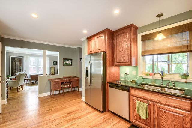 2152 W 107th Place, Chicago, IL 60643