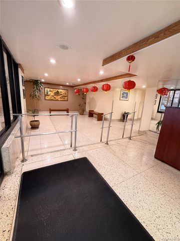 13705 Franklin Avenue 2E, Flushing, NY 11355