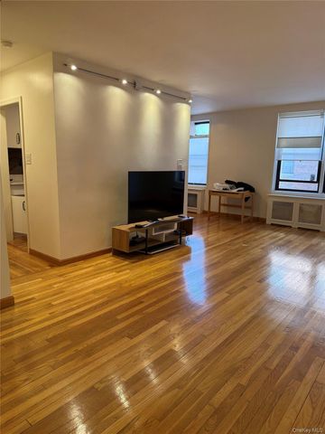 13705 Franklin Avenue 2E, Flushing, NY 11355