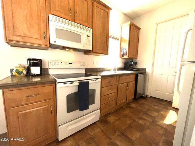 10960 N 67TH Avenue 6, Glendale, AZ 85304