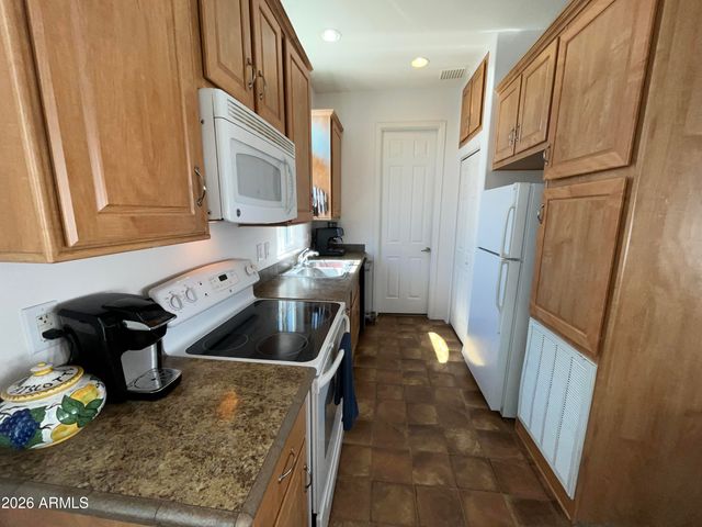 10960 N 67TH Avenue 6, Glendale, AZ 85304