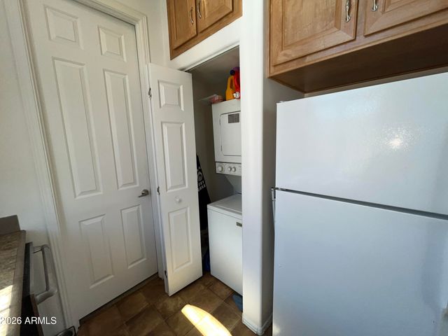 10960 N 67TH Avenue 6, Glendale, AZ 85304